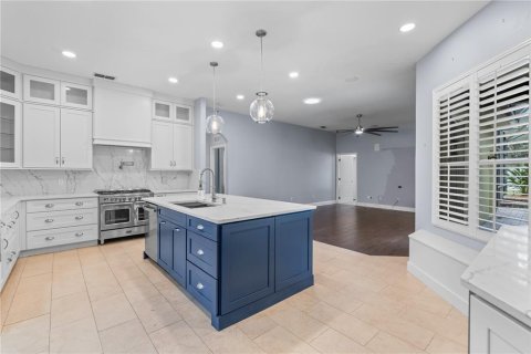 House in Ocoee, Florida 5 bedrooms, 252.04 sq.m. № 1870315 - photo 17