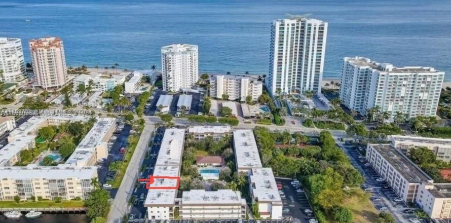 Condo in Lauderdale-by-the-Sea, Florida, 2 bedrooms  № 1978067