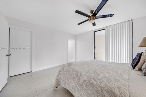 Copropriété à vendre à Miami, Floride: 2 chambres, 89.65 m2 № 1954634 - photo 17