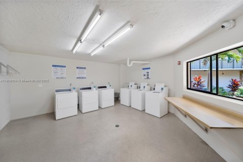 Copropriété à vendre à Miami, Floride: 2 chambres, 89.65 m2 № 1954634 - photo 23
