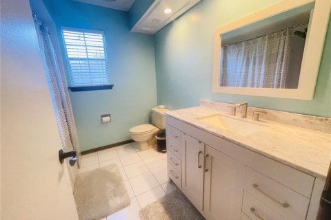 House in Orlando, Florida 3 bedrooms, 159.88 sq.m. № 1877007 - photo 14