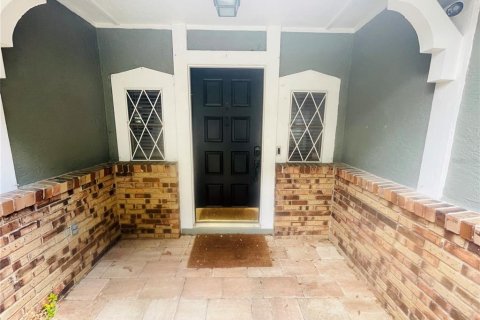 House in Orlando, Florida 3 bedrooms, 159.88 sq.m. № 1877007 - photo 3