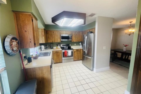 House in Orlando, Florida 3 bedrooms, 159.88 sq.m. № 1877007 - photo 10