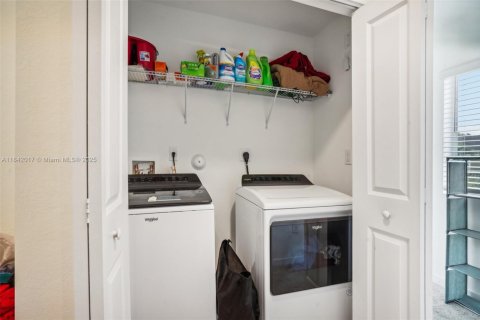Купить таунхаус в Хомстед, Флорида 4 спальни, 127.65м2, № 1834294 - фото 10