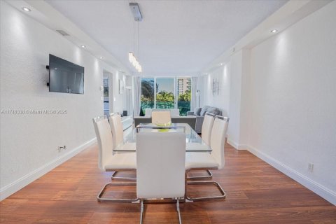 Condo in Hollywood, Florida, 1 bedroom  № 1859666 - photo 6