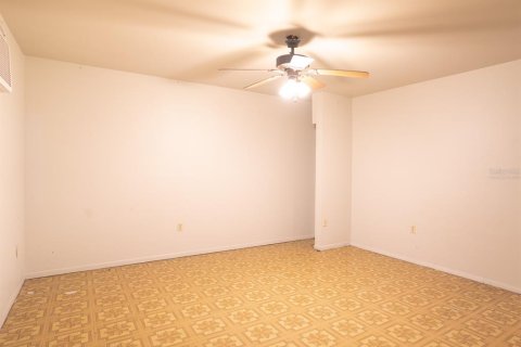 Propiedad comercial en venta en Davenport, Florida, 743.22 m2 № 980138 - foto 29