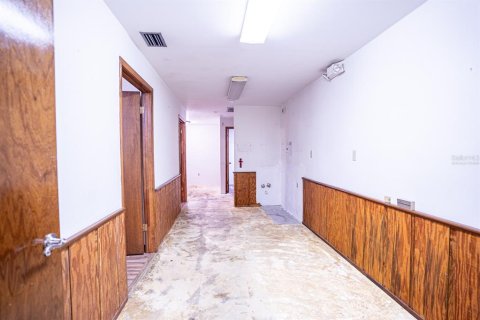 Propiedad comercial en venta en Davenport, Florida, 743.22 m2 № 980138 - foto 26