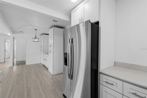 Casa en venta en Sarasota, Florida, 3 dormitorios, 140.84 m2 № 2383681 - foto 17