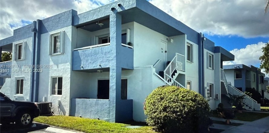 Кондоминиум с 1 спальней в Майами, Флорида № 2024020