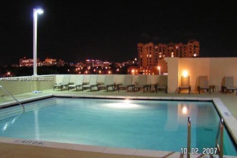 Снять в аренду кондоминиум в Майами, Флорида 2 спальни, 87.51м2, № 1983658 - фото 22