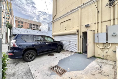 Commercial property in Coral Gables, Florida № 1881556 - photo 21