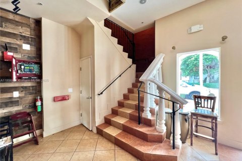 Commercial property in Coral Gables, Florida № 1881556 - photo 24