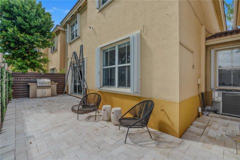 Casa en venta en Miami, Florida, 4 dormitorios, 186.08 m2 № 1790679 - foto 27