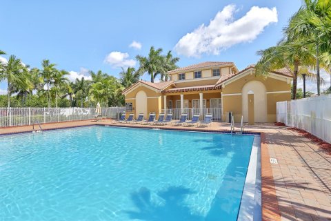 Casa en venta en Miami, Florida, 4 dormitorios, 186.08 m2 № 1790679 - foto 3