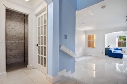 Casa en venta en Miami, Florida, 4 dormitorios, 186.08 m2 № 1790679 - foto 8