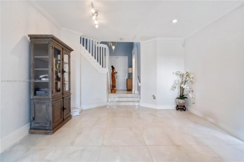 Casa en venta en Miami, Florida, 4 dormitorios, 186.08 m2 № 1790679 - foto 9