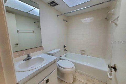 Снять в аренду кондоминиум в Пунта-Горда, Флорида 2 спальни, 96.99м2, № 1846570 - фото 11