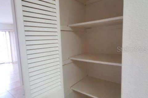 Снять в аренду кондоминиум в Пунта-Горда, Флорида 2 спальни, 96.99м2, № 1846570 - фото 24