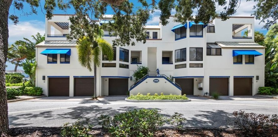 Condominio en Longboat Key, Florida, 2 dormitorios № 2330383