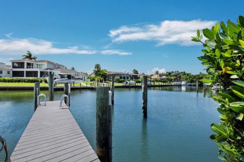 Condominio en venta en Longboat Key, Florida, 2 dormitorios, 147.71 m2 № 2330383 - foto 17