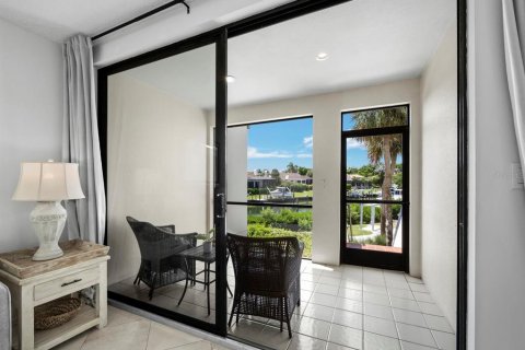 Condominio en venta en Longboat Key, Florida, 2 dormitorios, 147.71 m2 № 2330383 - foto 11