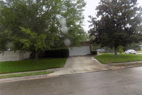 House in Gainesville, Florida 3 bedrooms, 167.5 sq.m. № 2231727 - photo 3