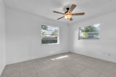 House in Casselberry, Florida 3 bedrooms, 128.48 sq.m. № 1745059 - photo 21