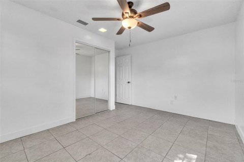 House in Casselberry, Florida 3 bedrooms, 128.48 sq.m. № 1745059 - photo 23
