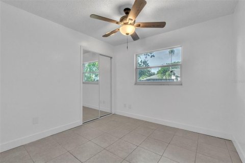 House in Casselberry, Florida 3 bedrooms, 128.48 sq.m. № 1745059 - photo 25