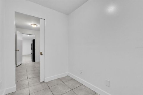 House in Casselberry, Florida 3 bedrooms, 128.48 sq.m. № 1745059 - photo 30