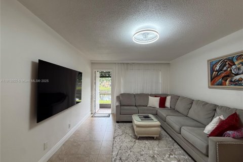 Copropriété à vendre à Lauderhill, Floride: 1 chambre, 67.82 m2 № 1971948 - photo 14