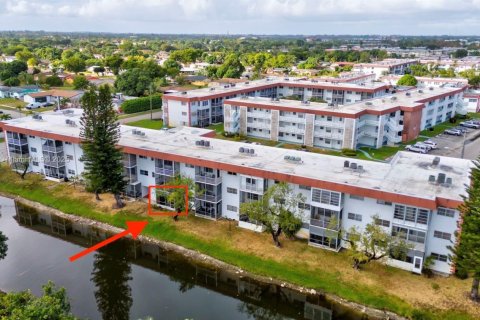 Copropriété à vendre à Lauderhill, Floride: 1 chambre, 67.82 m2 № 1971948 - photo 17