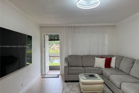 Copropriété à vendre à Lauderhill, Floride: 1 chambre, 67.82 m2 № 1971948 - photo 15