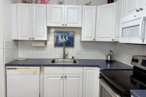 Copropriété à vendre à Lauderhill, Floride: 1 chambre, 67.82 m2 № 1971948 - photo 12