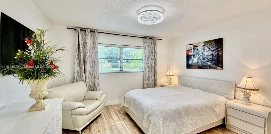 Condo à Lauderhill, Floride, 1 chambre  № 1971948