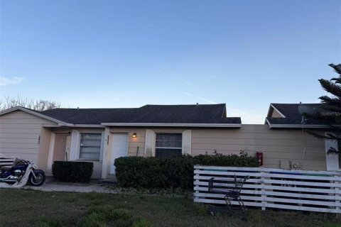 Adosado en Orlando, Florida 4 dormitorios, 114.64 m2 № 2232990