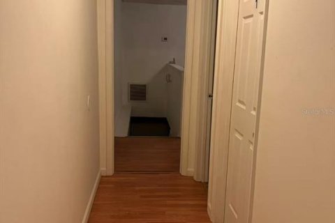 Townhouse in Orlando, Florida 4 bedrooms, 114.64 sq.m. № 2232990 - photo 9