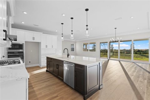 House in Tavares, Florida 3 bedrooms, 231.33 sq.m. № 2200741 - photo 5
