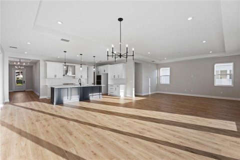 House in Tavares, Florida 3 bedrooms, 231.33 sq.m. № 2200741 - photo 6