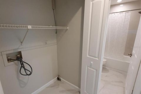 Villa ou maison à louer à Palm Harbor, Floride: 2 chambres, 92.9 m2 № 1911878 - photo 4