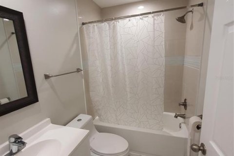 Villa ou maison à louer à Palm Harbor, Floride: 2 chambres, 92.9 m2 № 1911878 - photo 5