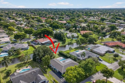 Villa ou maison à vendre à Coral Springs, Floride: 5 chambres, 215.53 m2 № 2186551 - photo 15