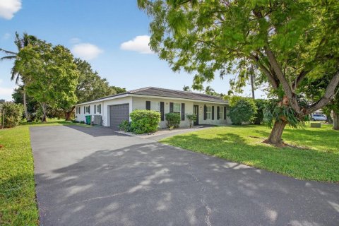 Villa ou maison à Coral Springs, Floride 5 chambres, 215.53 m2 № 2186551