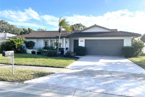 Casa en alquiler en Sarasota, Florida, 4 dormitorios, 165.46 m2 № 1108601 - foto 1