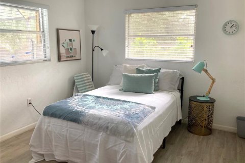 Casa en alquiler en Sarasota, Florida, 4 dormitorios, 165.46 m2 № 1108601 - foto 9