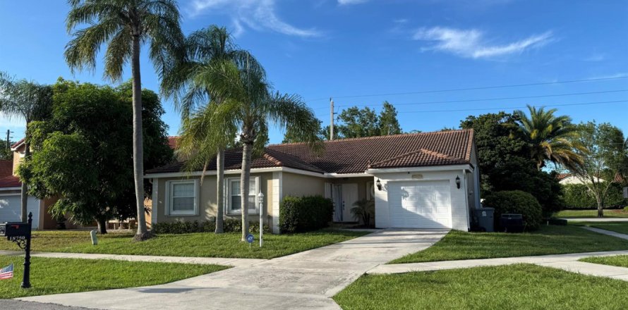 Villa ou maison à Boca Raton, Floride 3 chambres, 184.32 m2 № 2250762