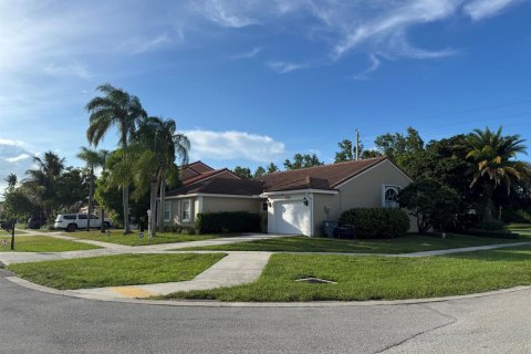 Villa ou maison à vendre à Boca Raton, Floride: 3 chambres, 184.32 m2 № 2250762 - photo 3