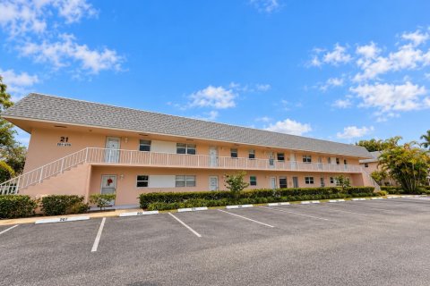 Condo in Jupiter, Florida, 2 bedrooms № 2401245 - photo 2