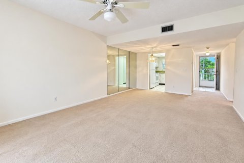 Condo in Jupiter, Florida, 2 bedrooms № 2401245 - photo 3