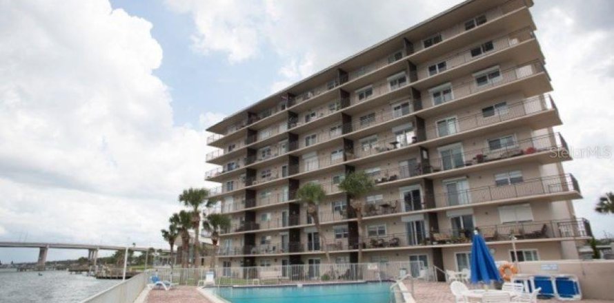Condo à New Smyrna Beach, Floride, 2 chambres № 2197708
